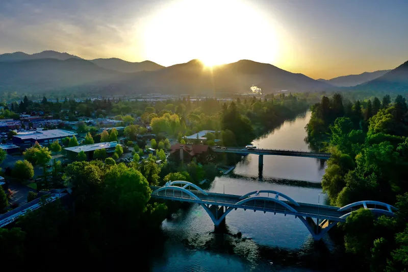 Rogue River and Rogue Valley landscape